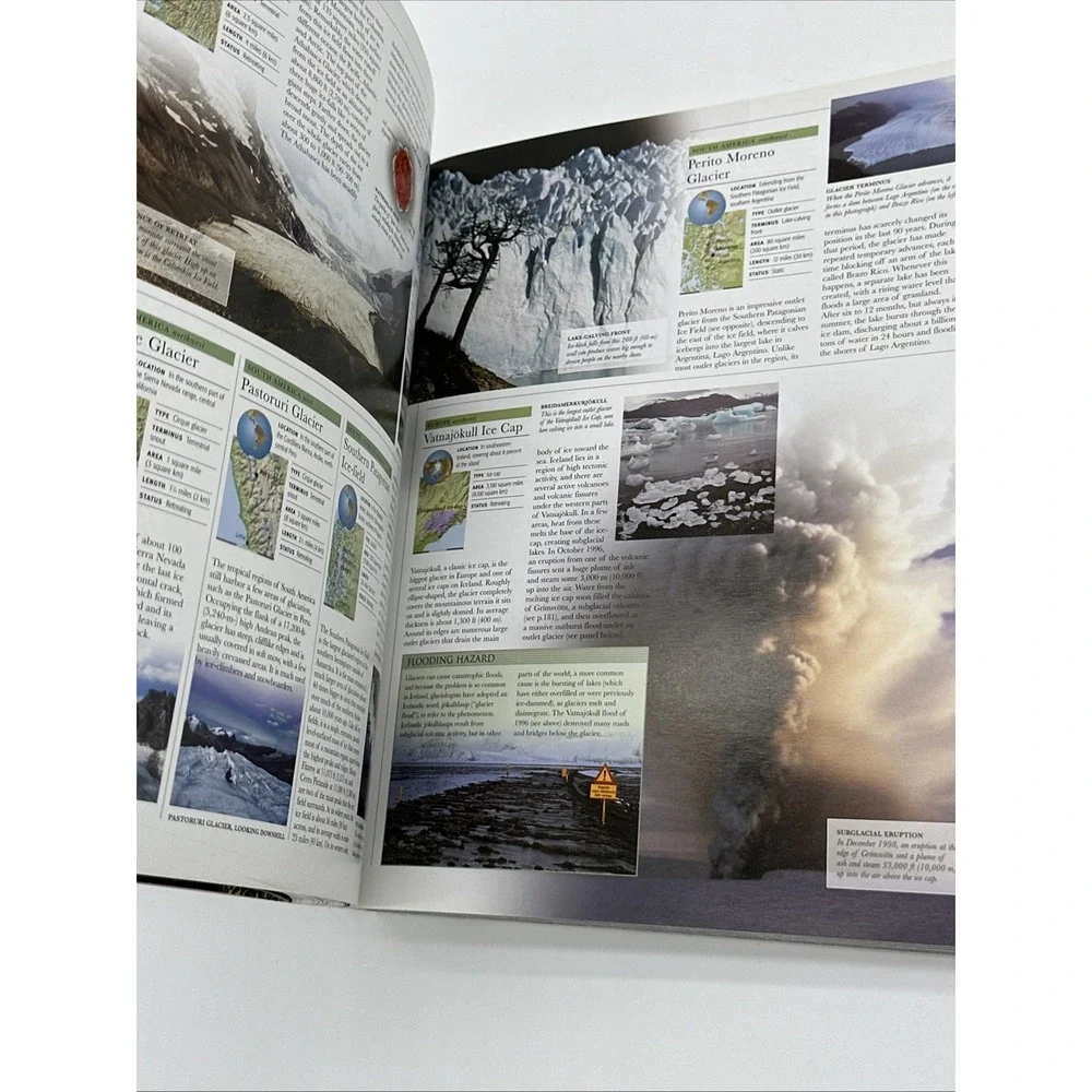 Smithsonian Earth The Definitive Visual Guide James F Luhr DK Book‎ 2007 Compact